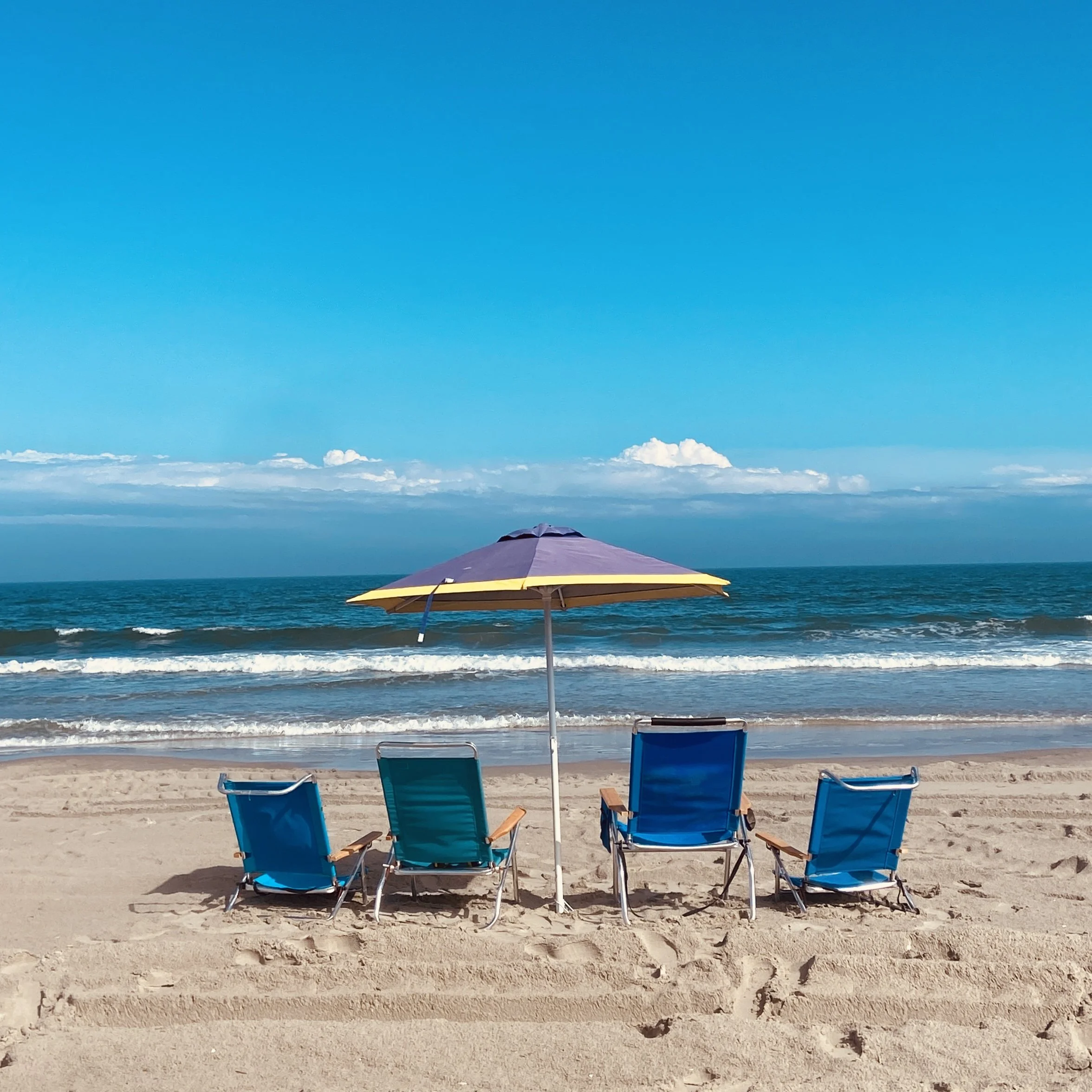 Store 1 — Beach Set Up Guy